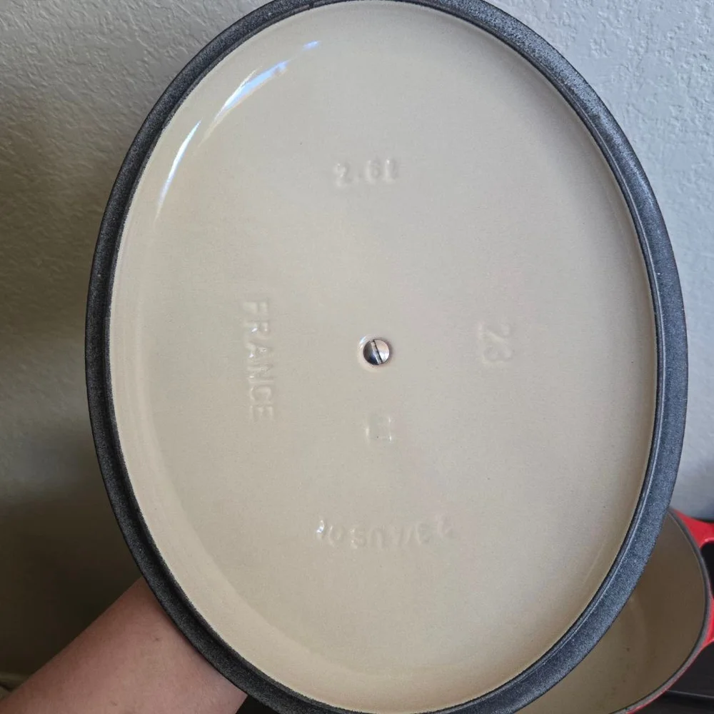 Le Creuset Signature Oval Dutch Oven, 2.75 qt.